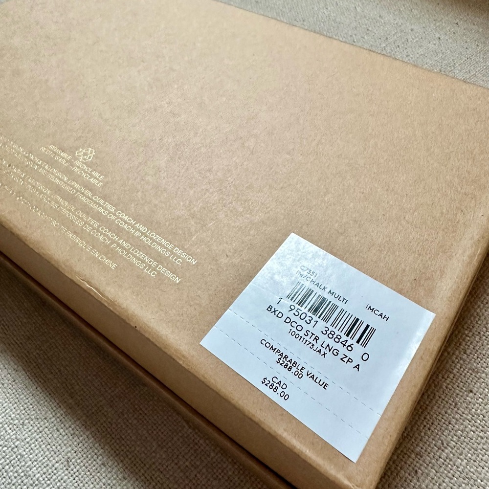 Coach Boxed Long Zip Around Wallet With Disco Star Print - Picture 6 of 7
